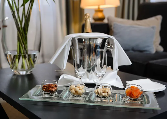 Bristol, A Luxury Collection Hotel, מלון