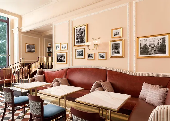 Bristol, A Luxury Collection Hotel, מלון 5*