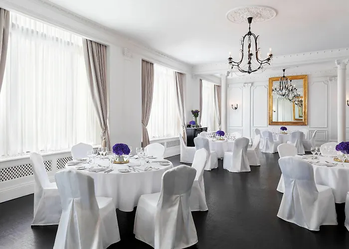 Bristol, A Luxury Collection Hotel, מלון 5*