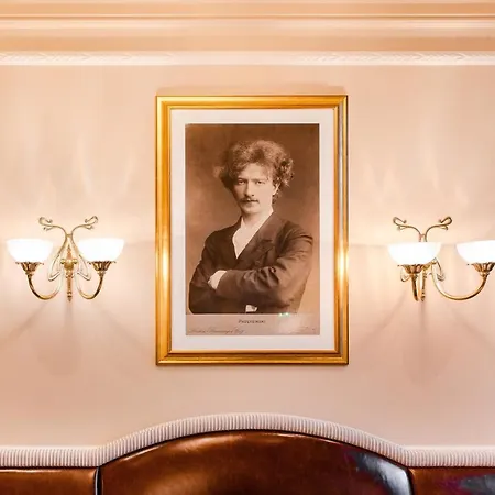 Bristol, A Luxury Collection Hotel, Ξενοδοχείο 5*