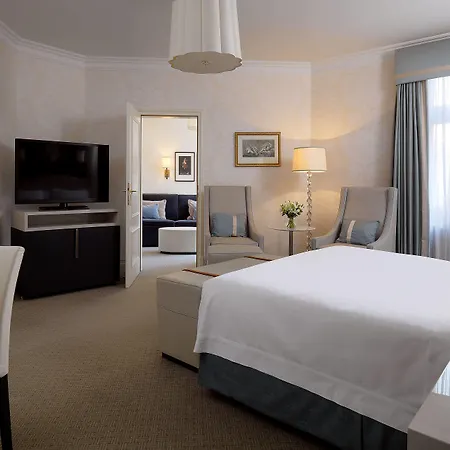 Bristol, A Luxury Collection Hotel, Ξενοδοχείο 5*