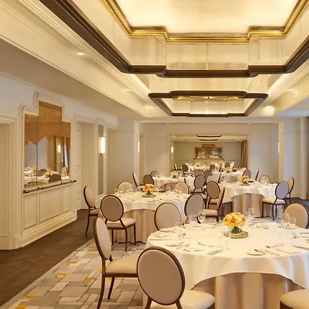 Ξενοδοχείο Bristol, A Luxury Collection Hotel, 5*