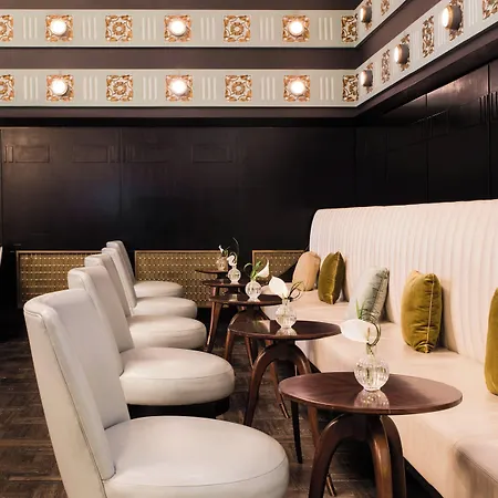 Bristol, A Luxury Collection Hotel, Готель 5*