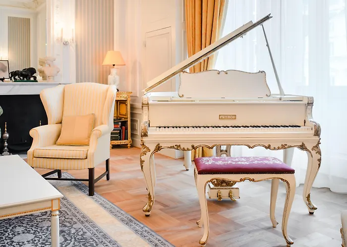 Bristol, A Luxury Collection Hotel, Szálloda 5*