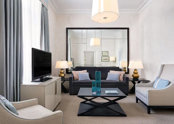 Bristol, A Luxury Collection Hotel, Szálloda 5*