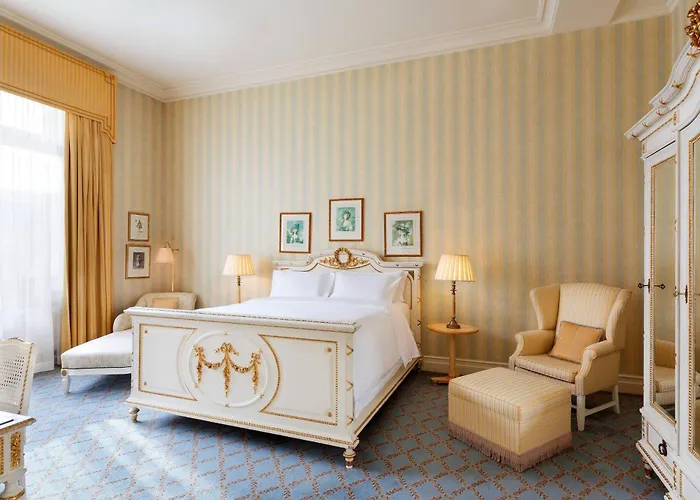 Szálloda Bristol, A Luxury Collection Hotel, 5*